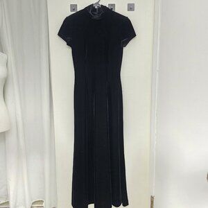 Linda Allard Ellen Tracy Women's Black Velvet Dress Size 4